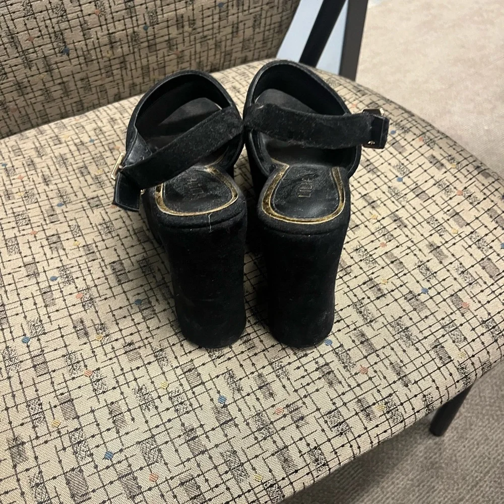 Platform Heels - Picture 5 of 6